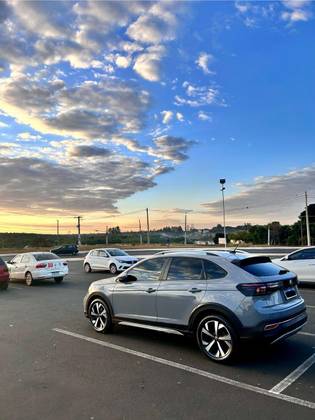 VOLKSWAGEN NIVUS 1.0 200 TSI TOTAL FLEX HIGHLINE AUTOMÁTICO